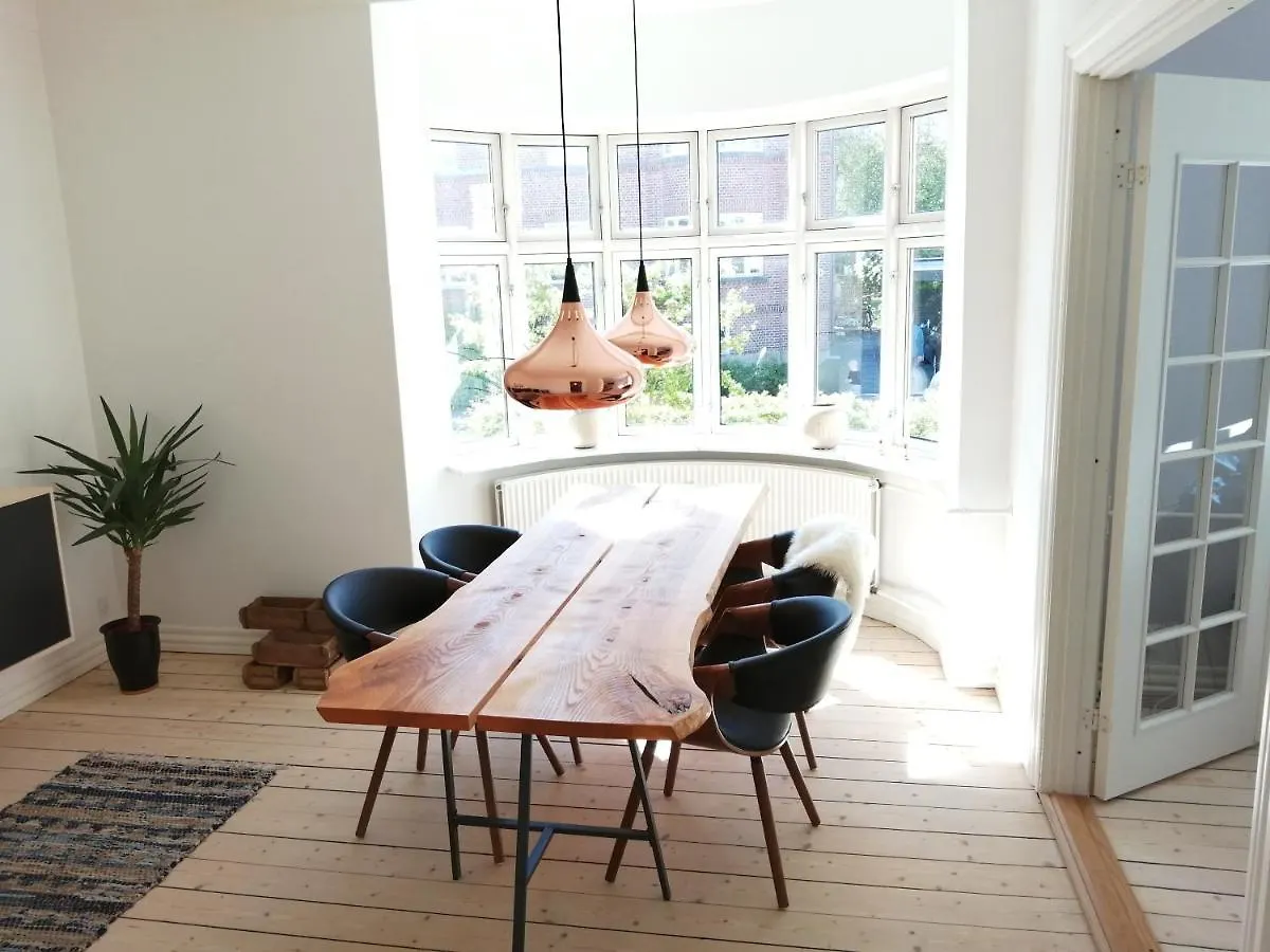 Cozy Villa-Apartment - Close To Aalborg Center - Free Citybikes And Parking Apartment