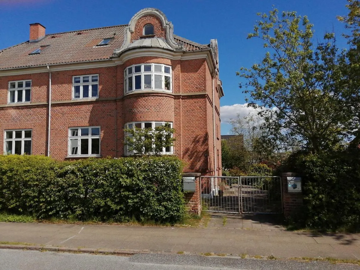 Cozy Villa-Apartment - Close To Aalborg Center - Free Citybikes And Parking 0*,  Denmark